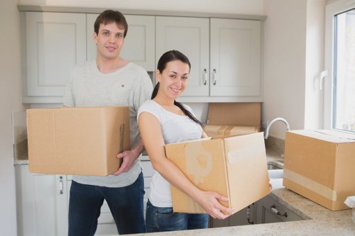 Moving truck support for residential relocation in Merton
